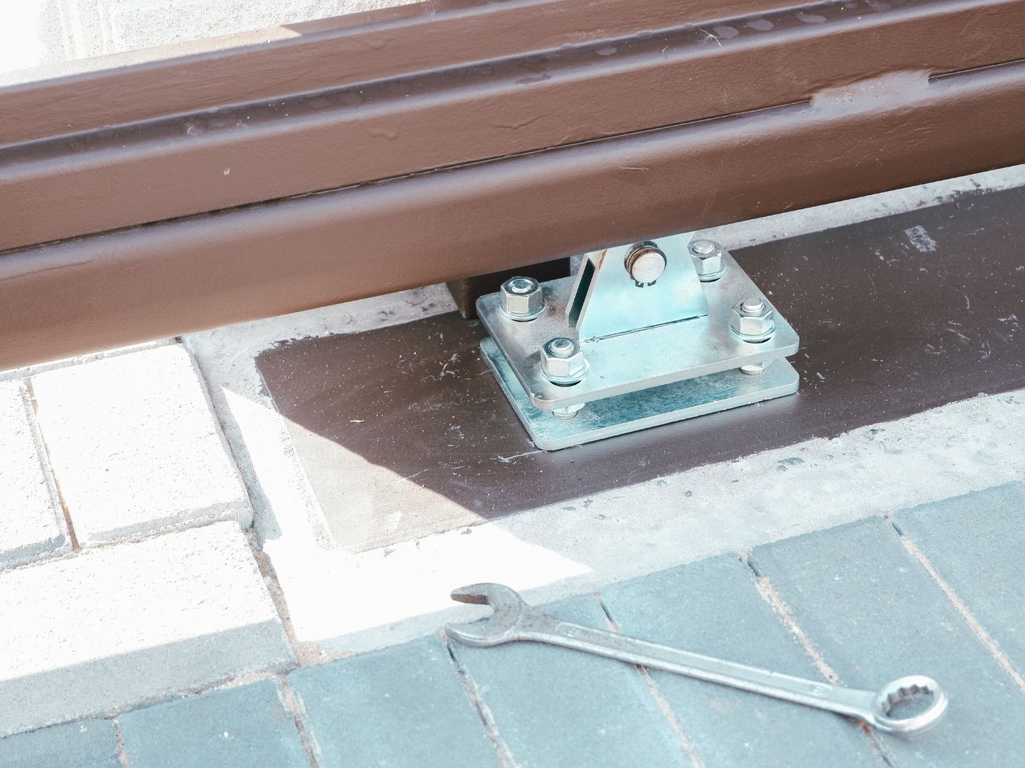 Read more about the article Most Common Garage Door Problems Cranbourne Residents Face