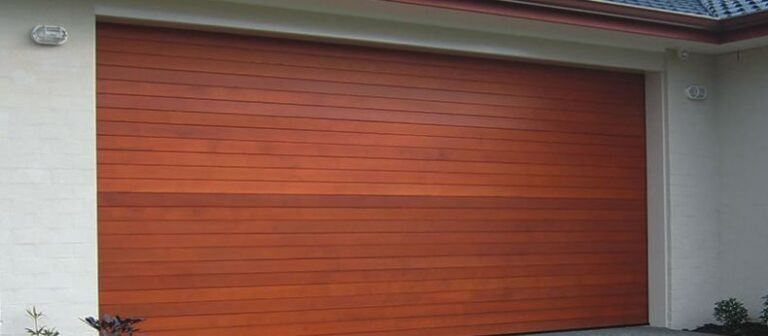 western-red-cedar-garage-doors