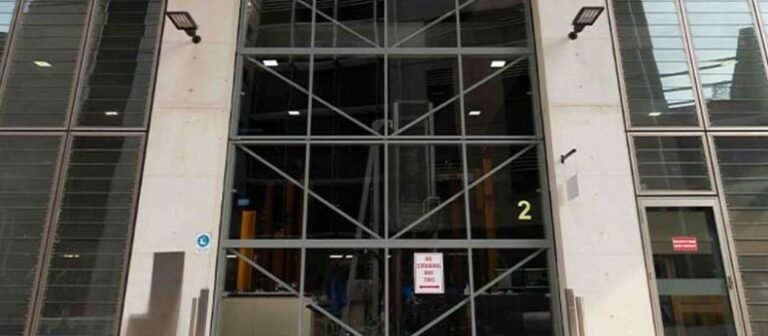 Counterweight Doors SC4000 Foldaway