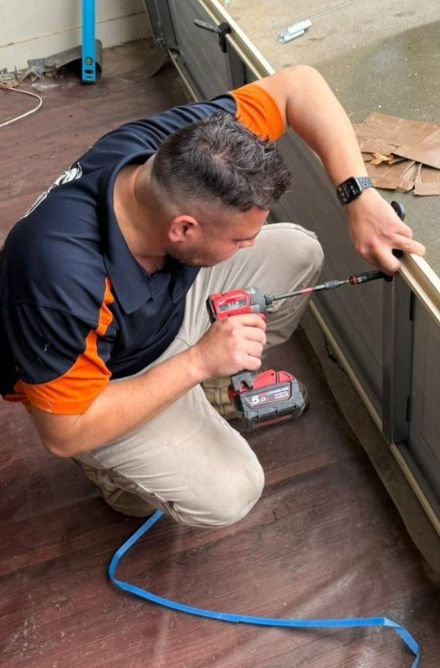 garage doors Australia installation and repair service